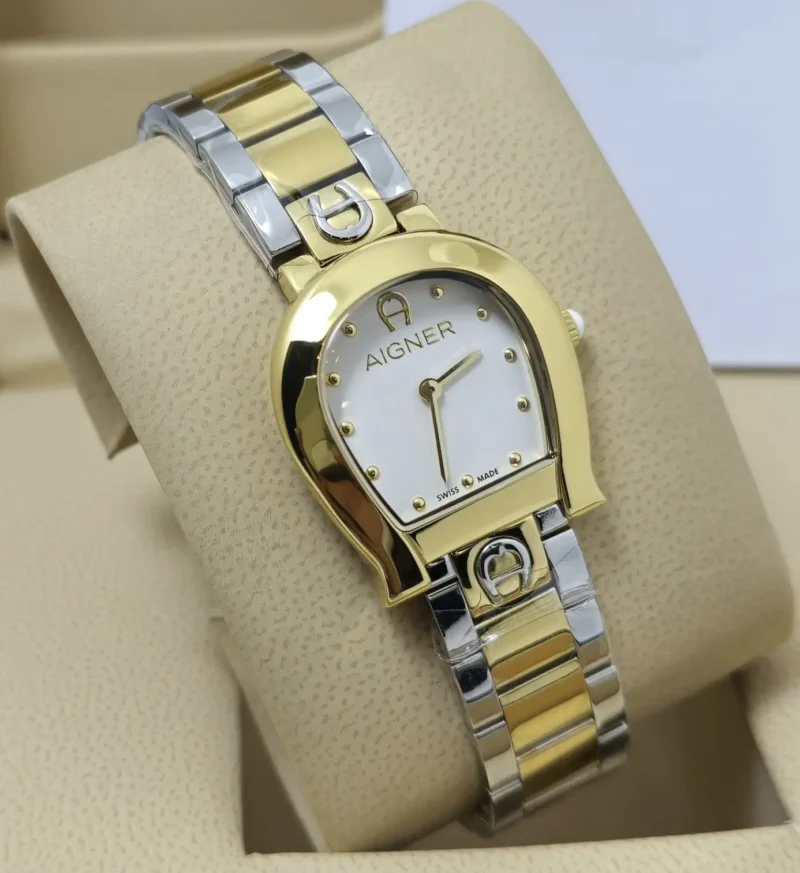 ساعة نسائيه ايغنر