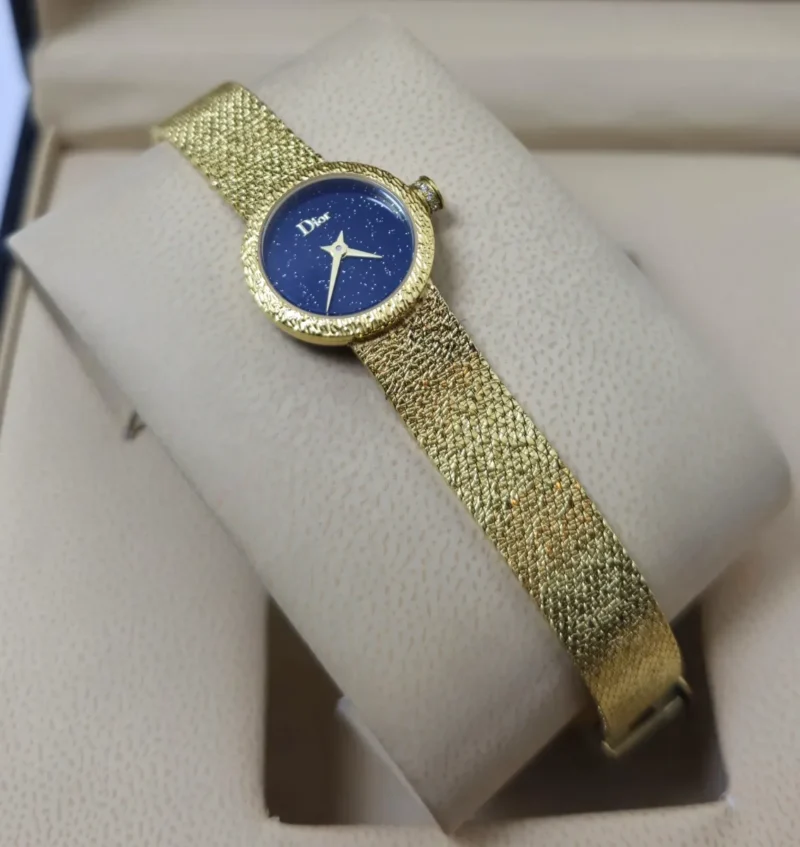 ساعه ديور حريمي ذهبي