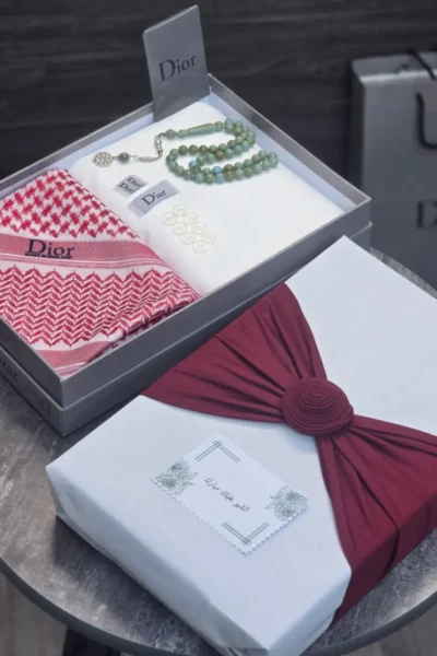 هدية رجالي شماغ وقماش