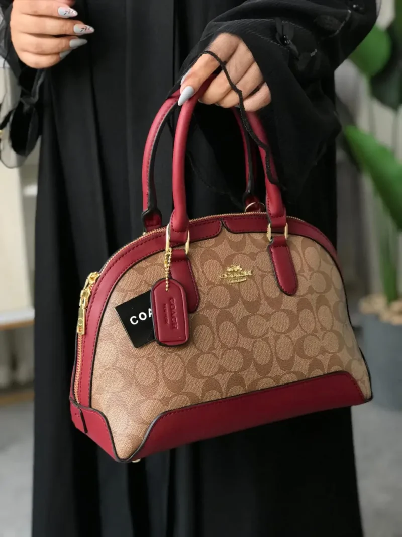 شنطة كوتش تصميم هرمي