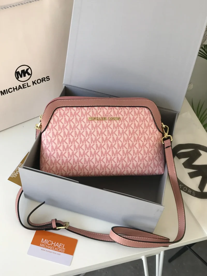 شنطه مايكل كورس ورديه