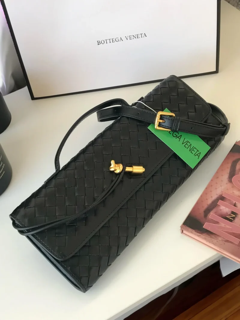 شنطة بوتيغا اسود