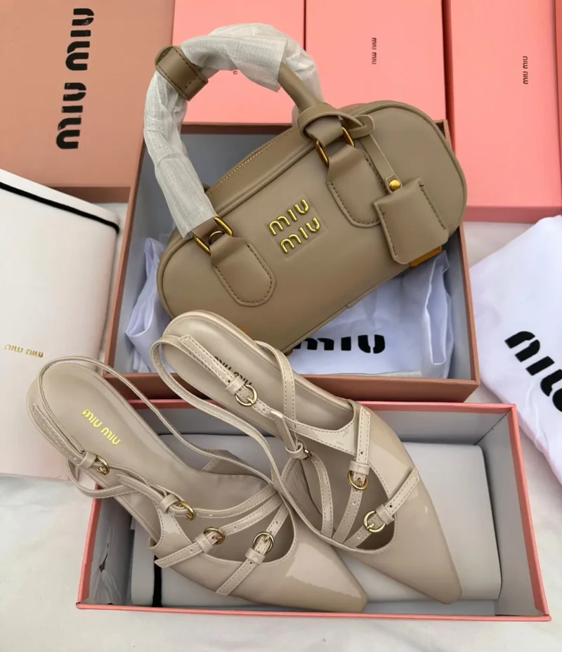 شنطة miu miu مع كعب