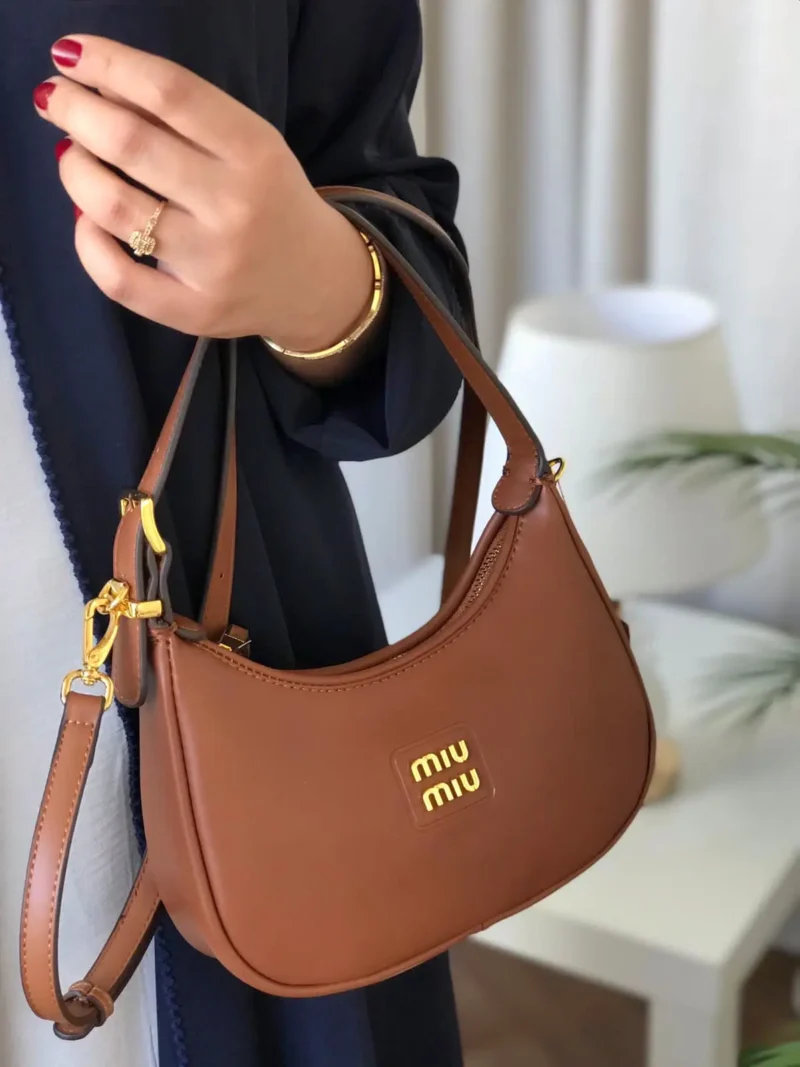 شنط ميو ميو في الرياض