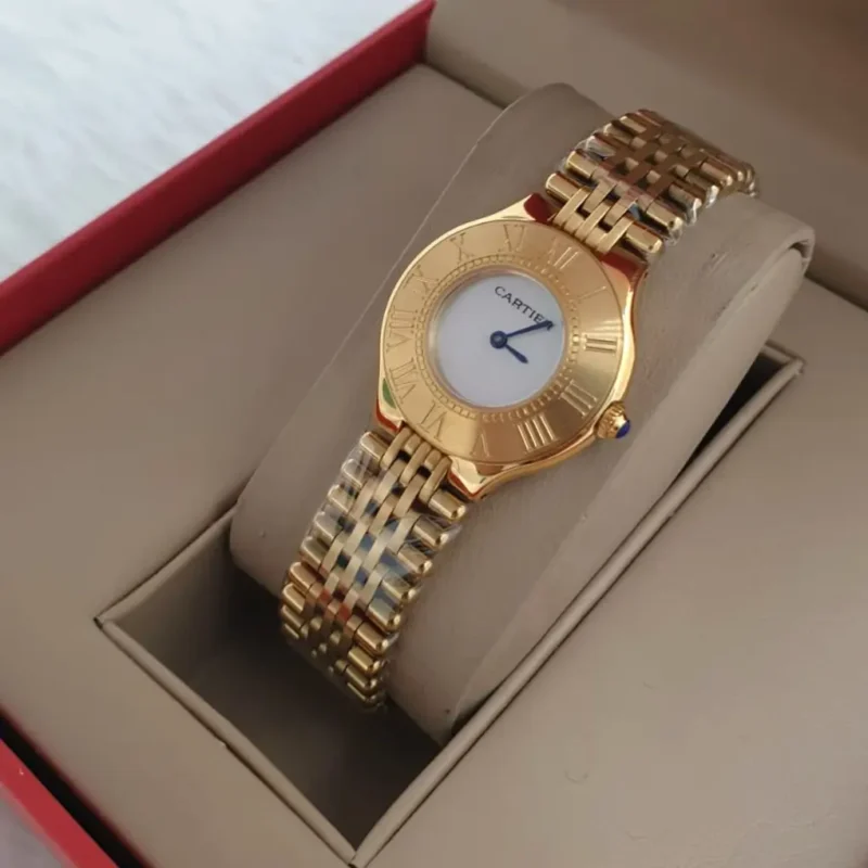 ساعة كارتير موست ذهبي
