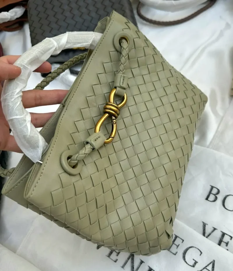 شنط بوتيغا الرياض