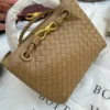شنطه بوتيغا الطويله