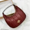 شنطه كوتش عنابي ميني