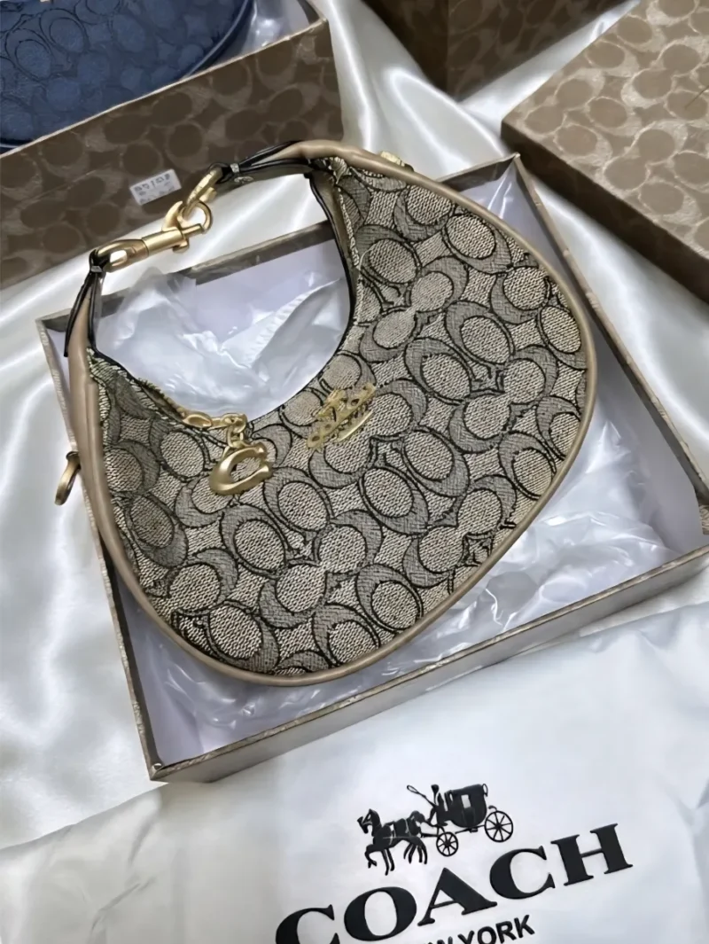 شنطة كوتش جوني 22