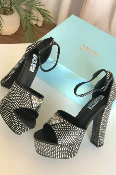 صندل كعب عالي ماركة برادا