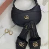 طقم شنطة وكعب اسود