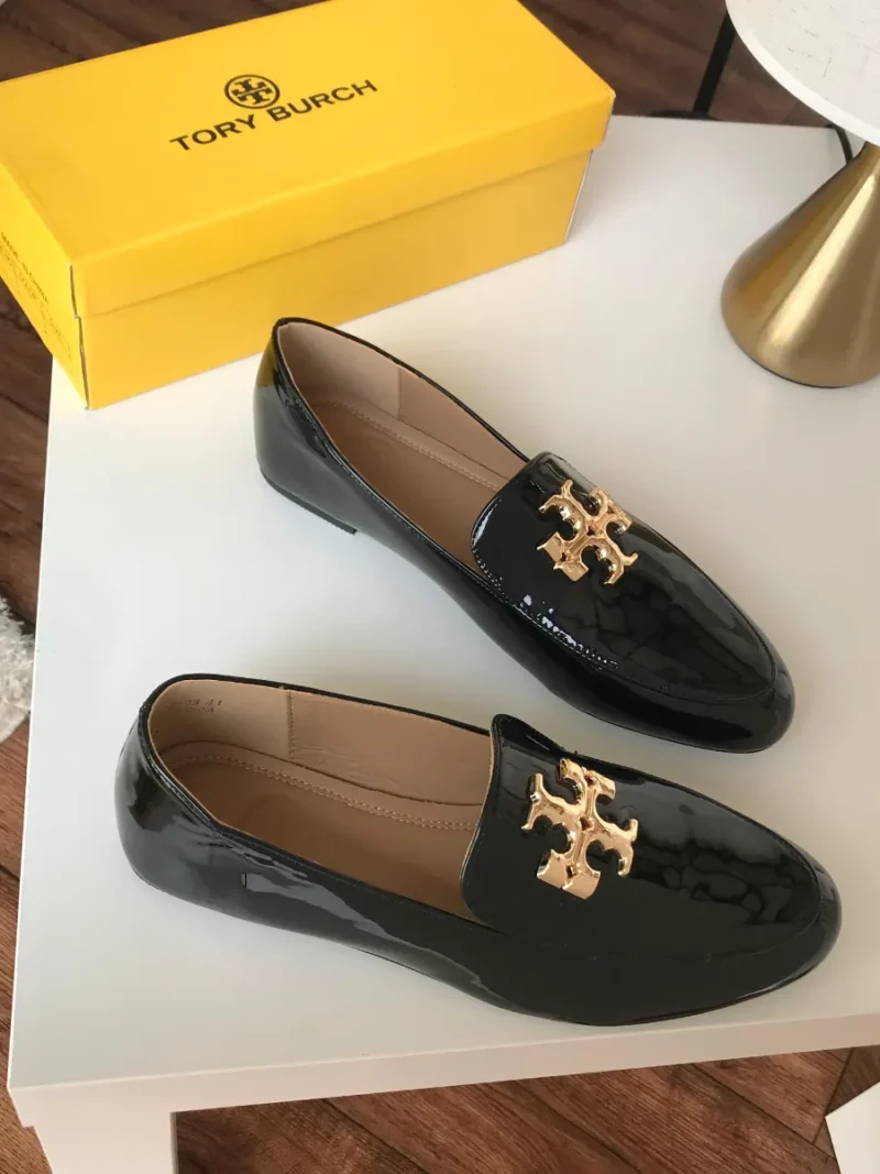 فلات نسائي اسود لمعه ماركه توري بورش