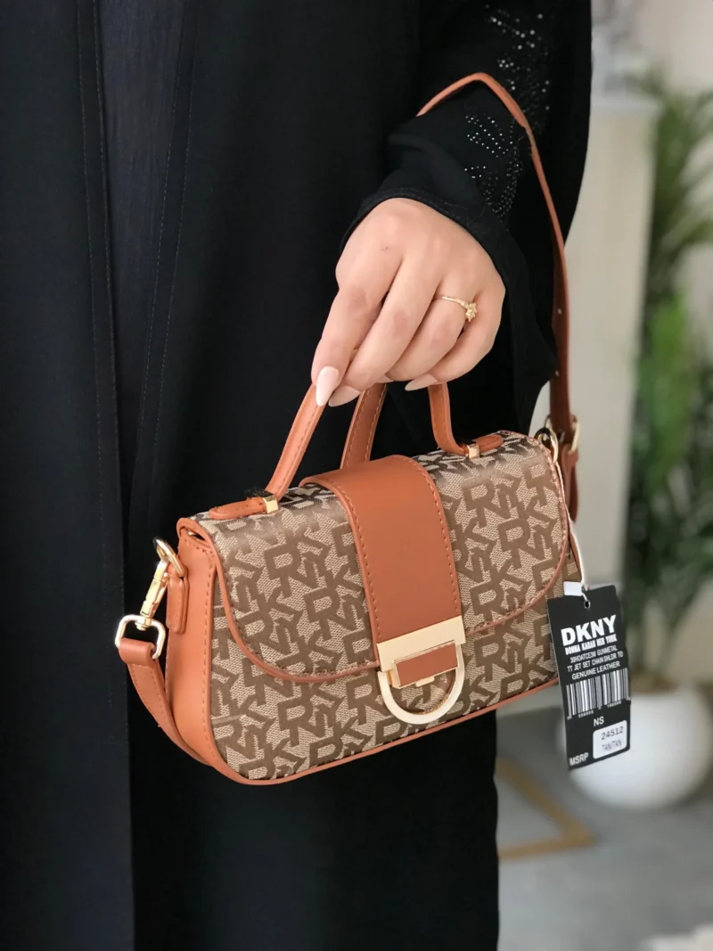 شنطة دكني لون بني برتقالي