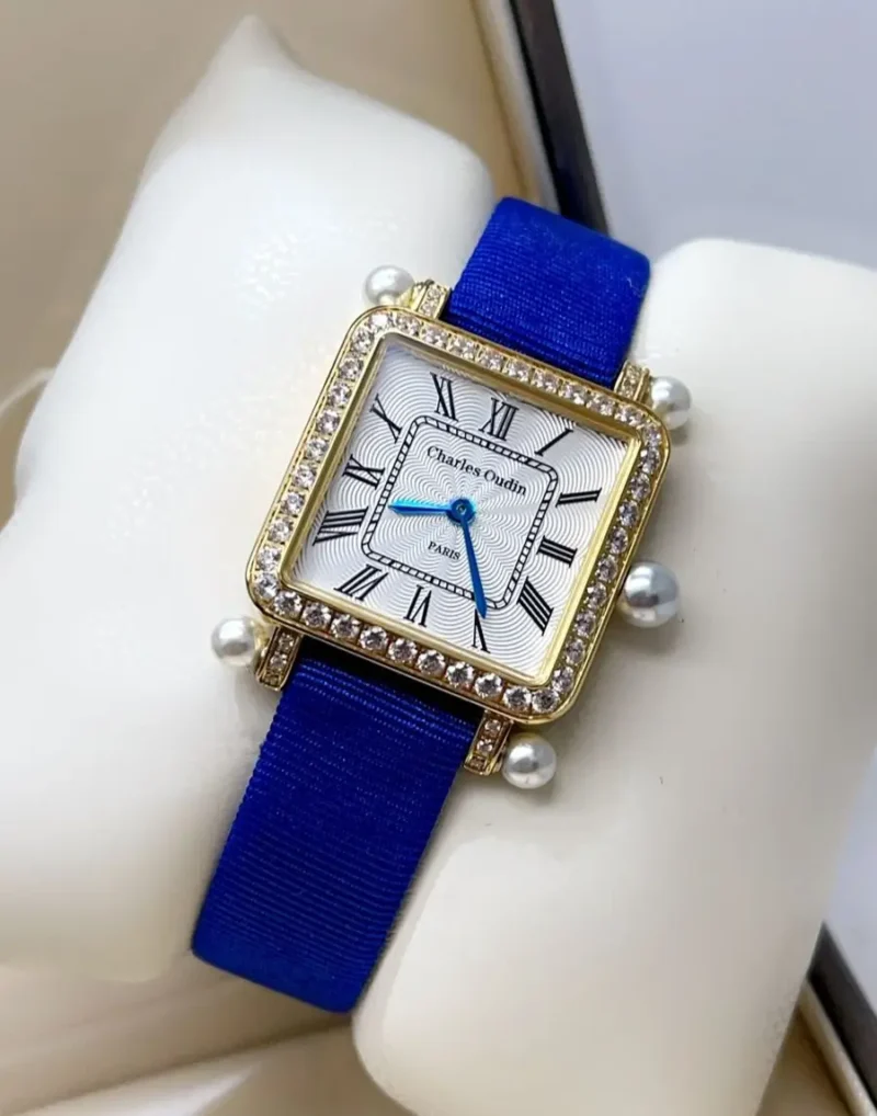 ساعة تشارلز اودين ازرق