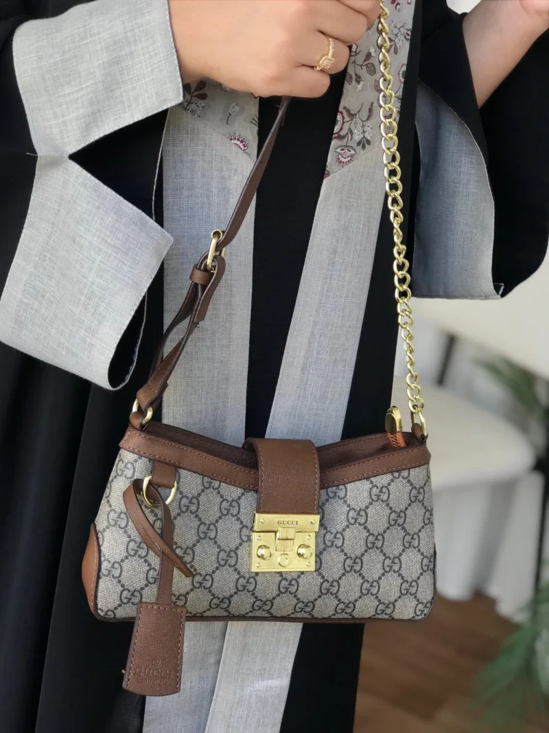 شنط قوتشي كروس