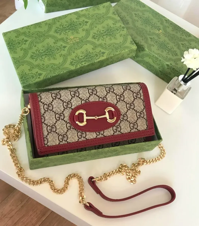 شنطة قوتشي ميني عنابي