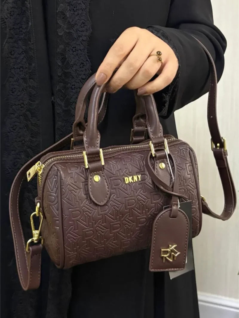 شنطة دكنى بنی