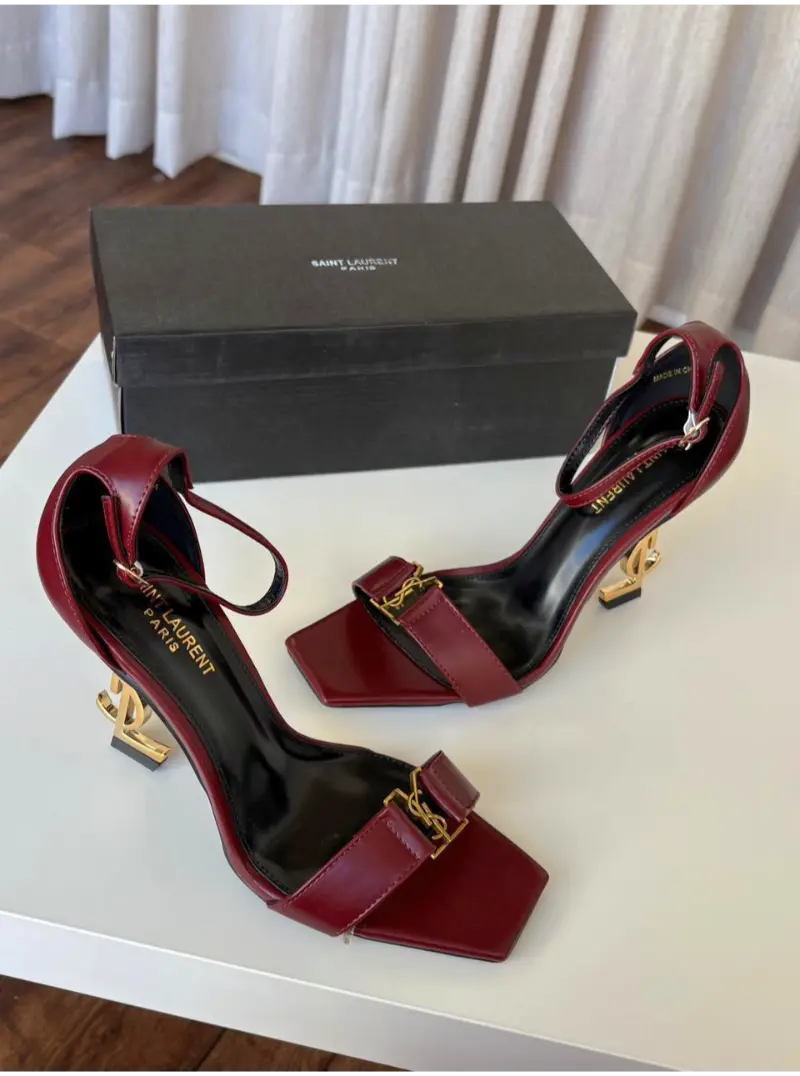 هيلز سان لوران برغندي