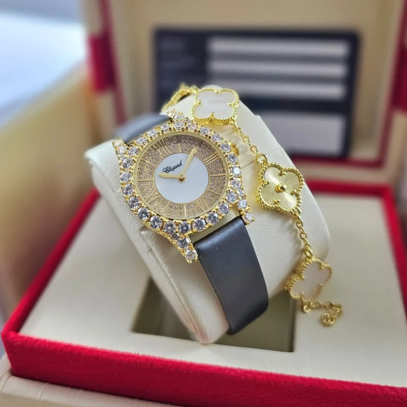 ساعات شوبارد نسائي جلد