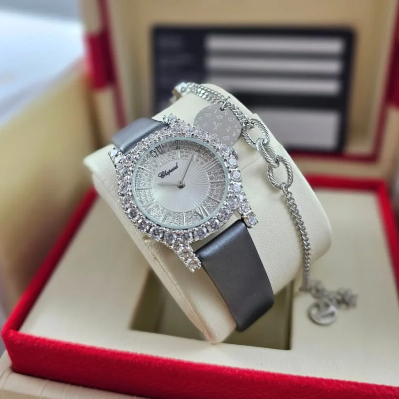 ساعة شوبارد نسائية جلد