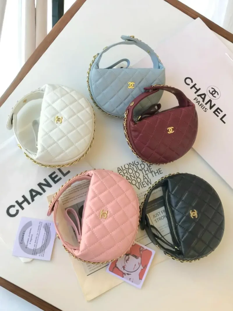 شنط شانيل دائريه