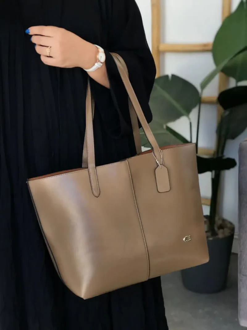 شنطة كوتش جلد بني