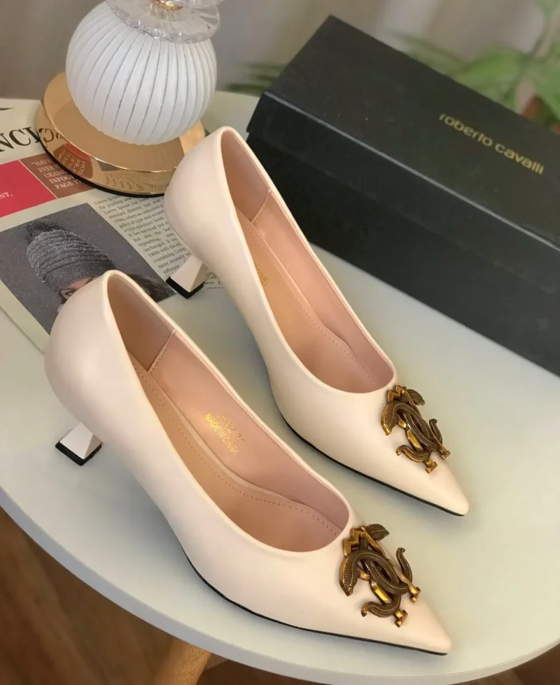 كعب بيج فاتح