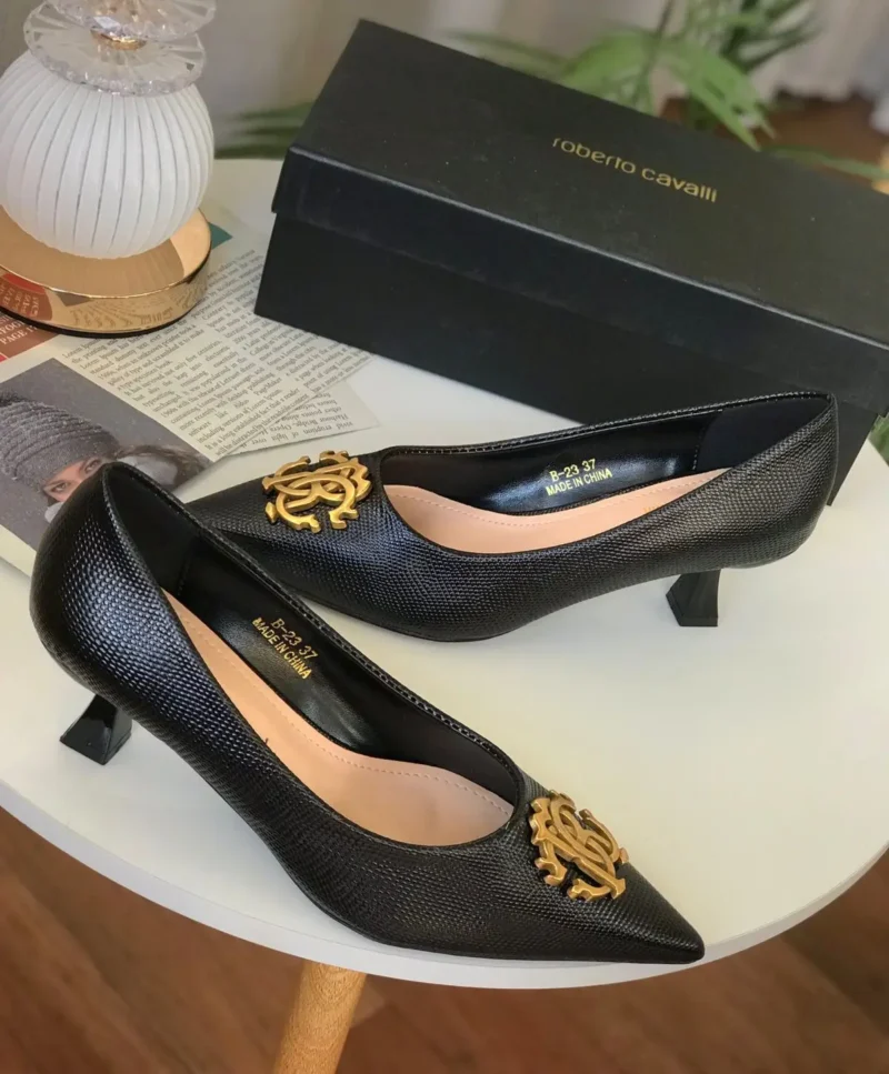 كعب اسود فخم