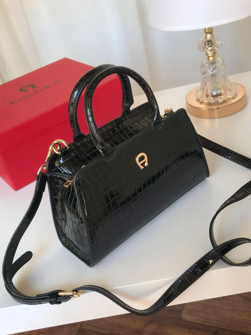 شنطة اقنر جلد اسود