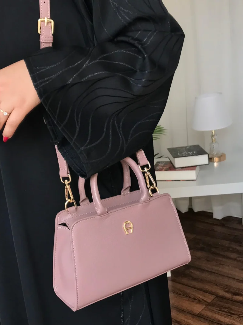 شنطة اقنر وردي