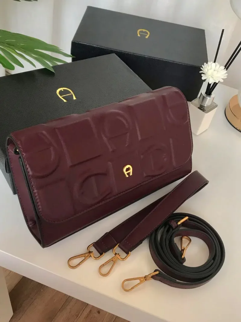 شنطة اقنر ديلينا عنابي