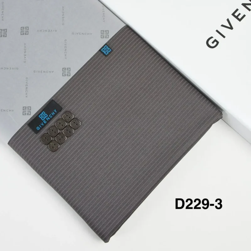 ثوب مقلم شتوي