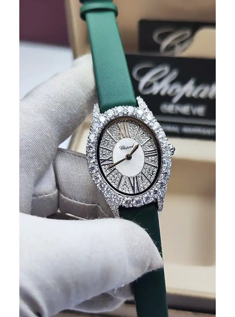 ساعة شوبارد جلد اخضر