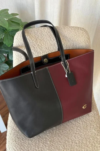 شنطة كوتش جلد كبيرة