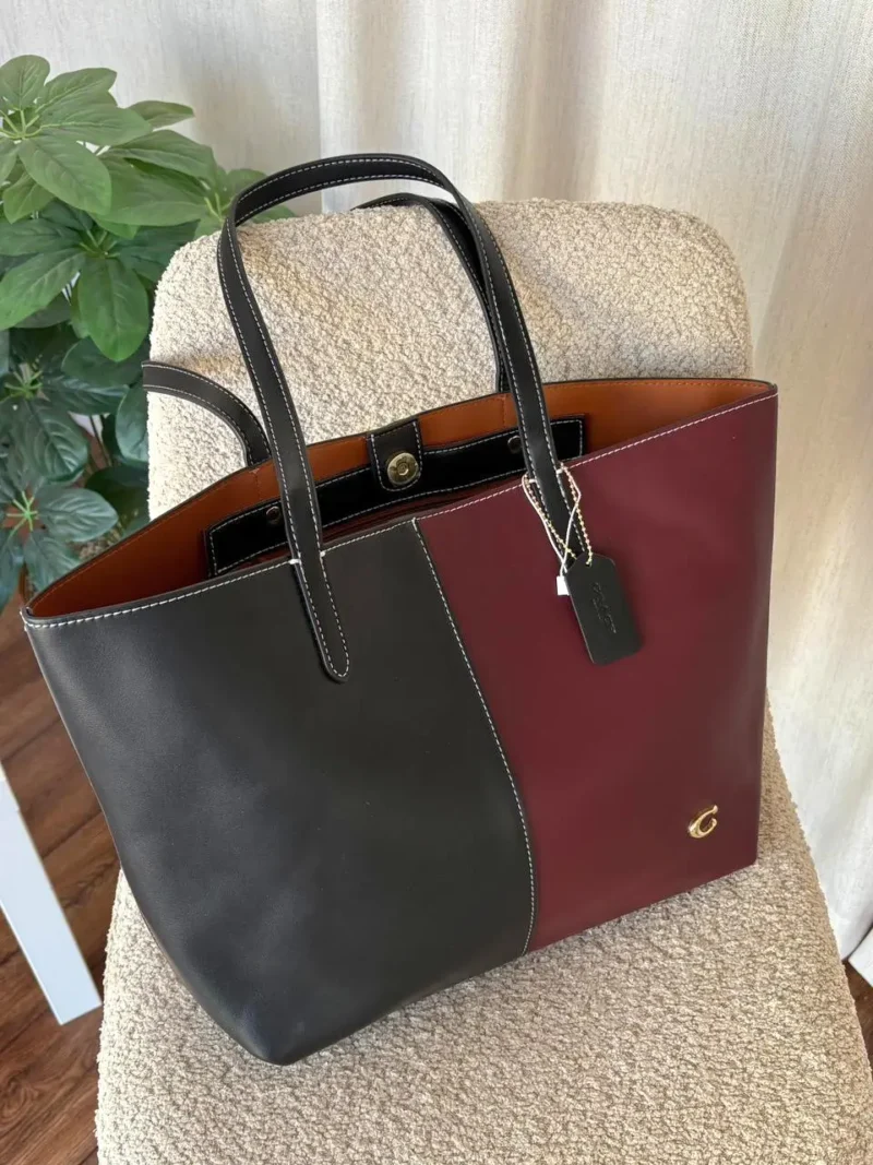 شنطة كوتش جلد كبيرة