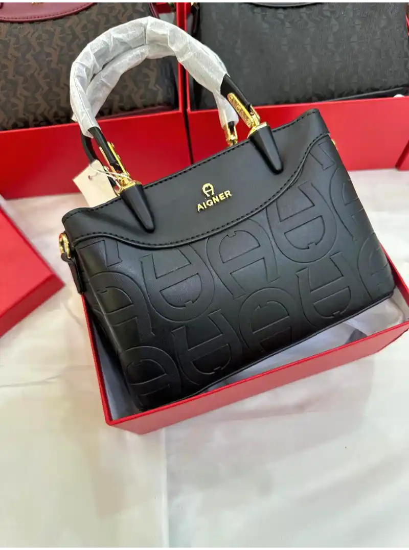 شنطه اغنر سوداء جلد