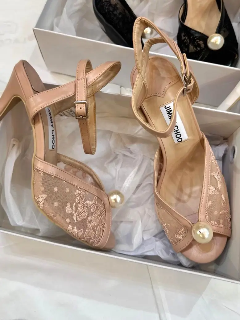 جيمي تشو كعب وردي