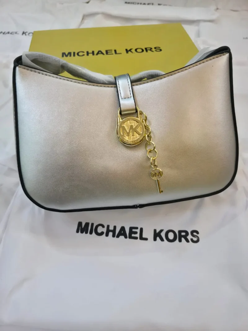 شنطه جلد فضي مايكل كورس