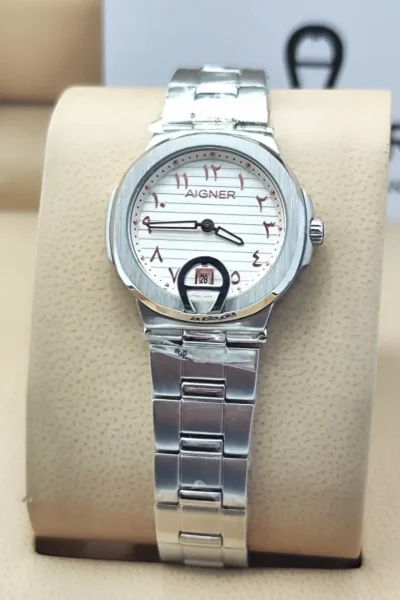 ساعة اقنر نسائية ارقام عربية