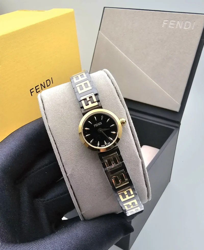 ساعة فندي فتنج الصغيرة