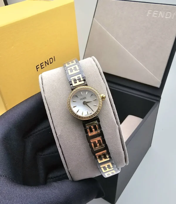ساعة فندي الميني