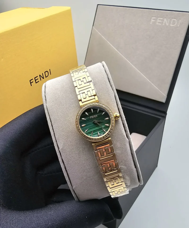 ساعة فندي نسائي حجم صغير