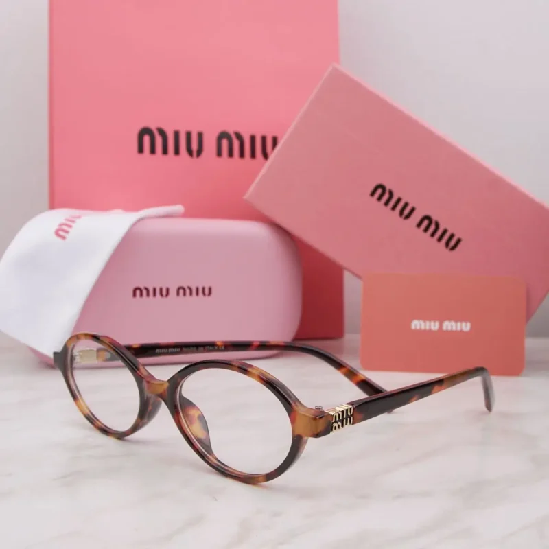 نظارة ميو ميو شفافه