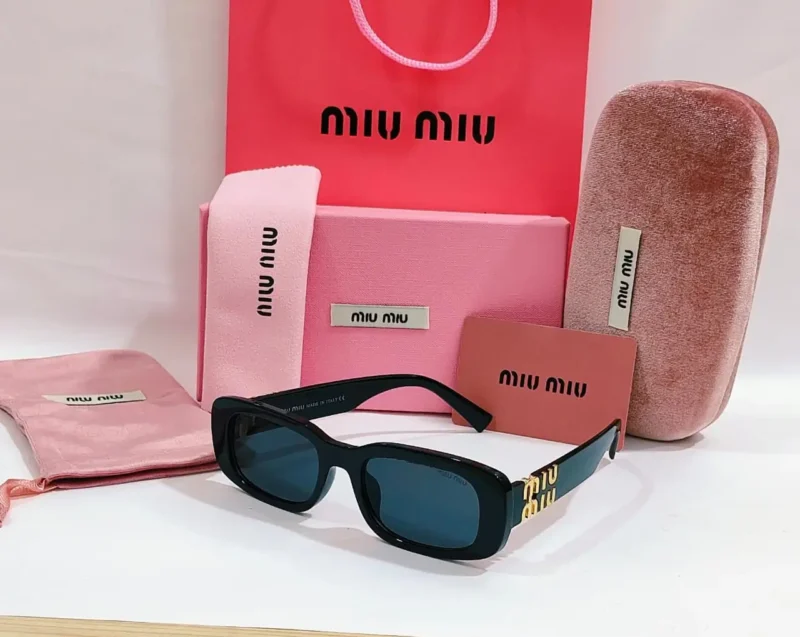 نظارة ميو ميو أسود