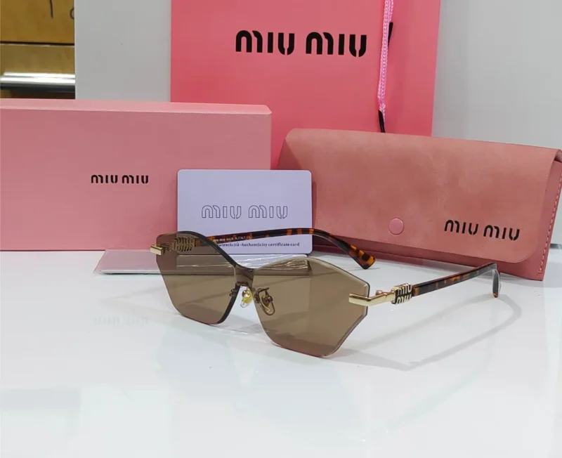 نظارة ميو ميو miumiu