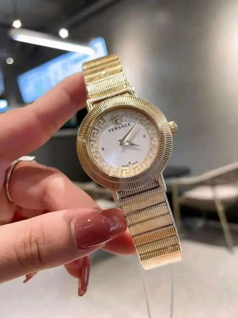 ساعات فرزاتشي الذهبيه