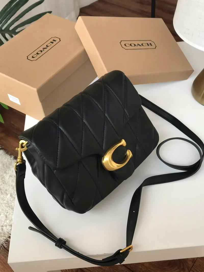 شنطة كوتش صغيره اسود