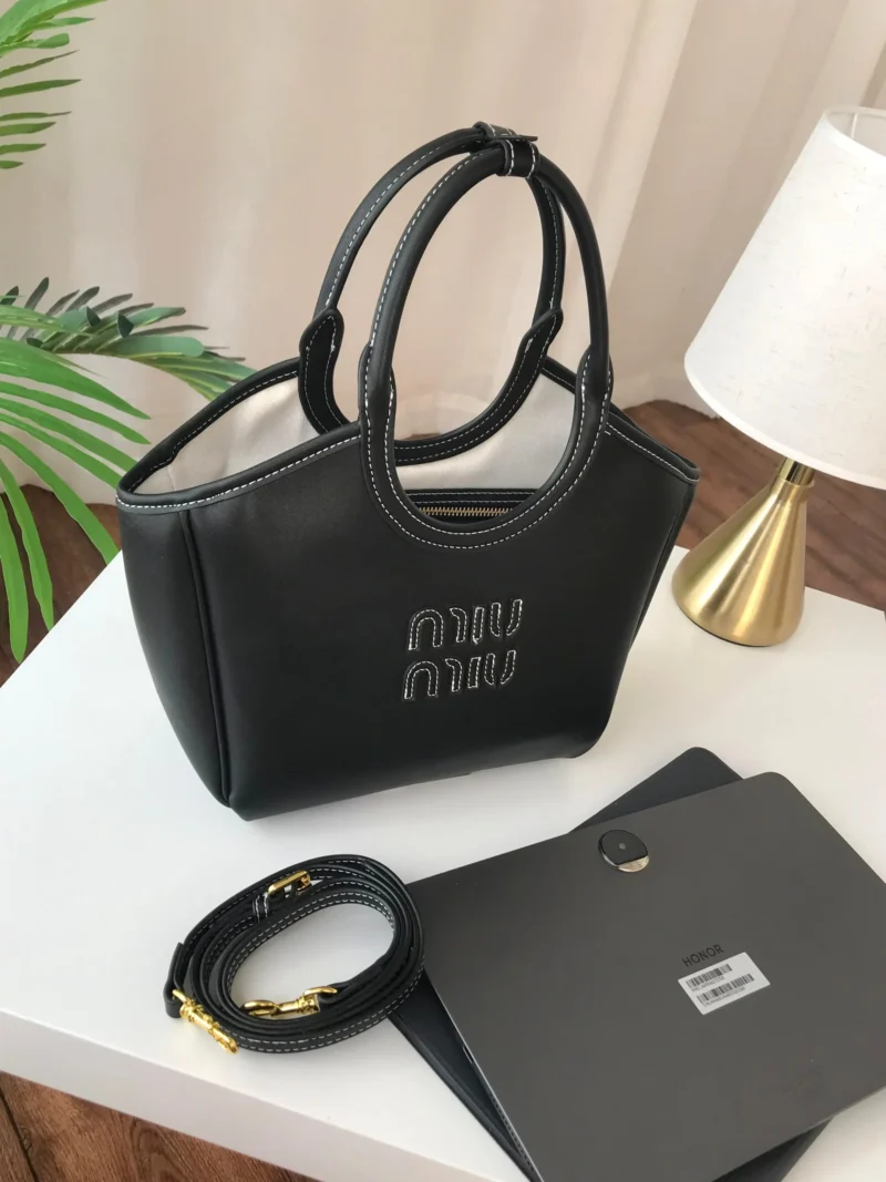 شنطة مياو مياو سوداء