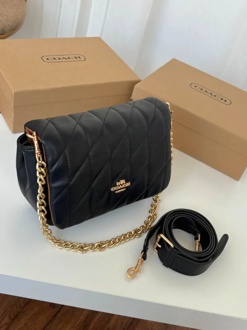 شنطة coach سوداء