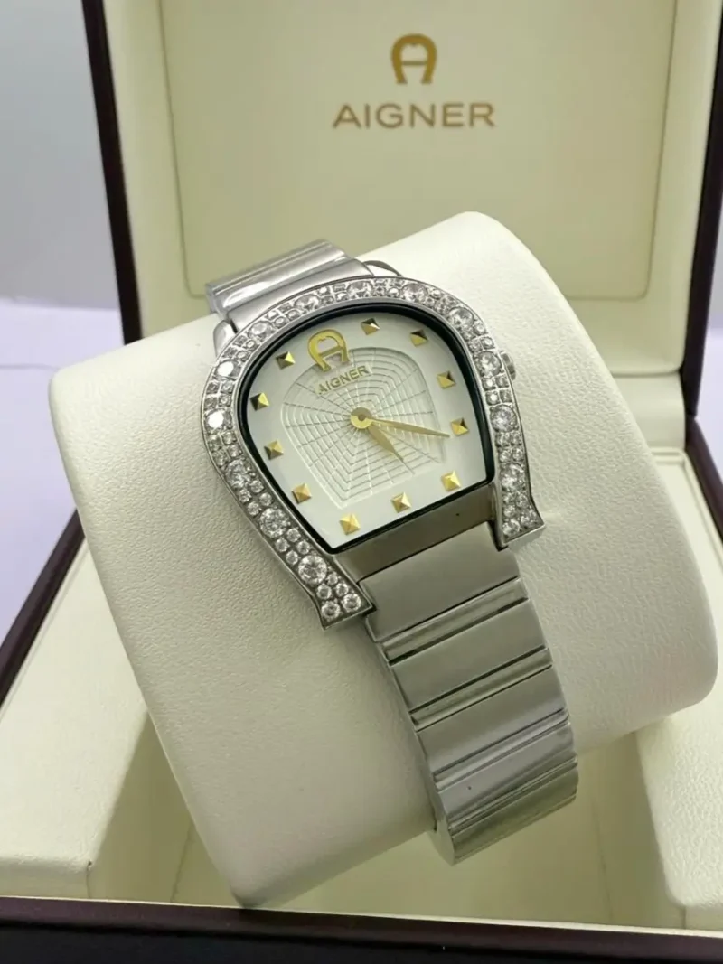 ساعه اقنر نسائيه فضي